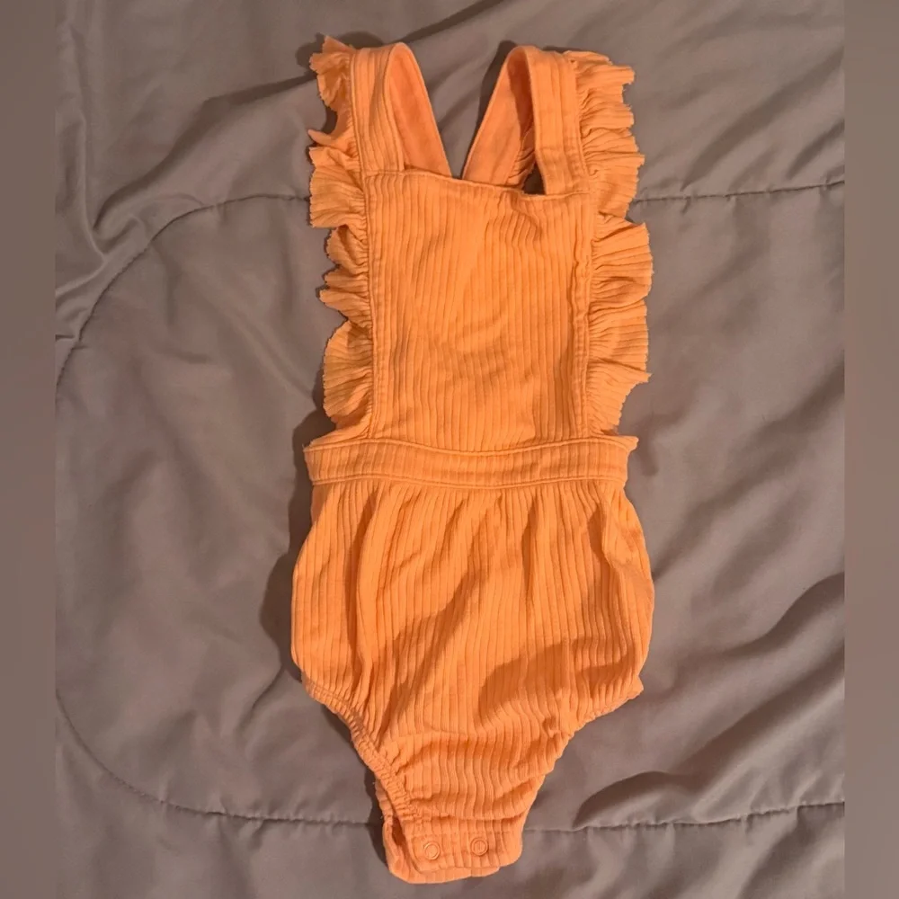 Great Condition! 5 Girls Outfits, 12 Months